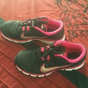 Nike Dual Fusion running shoes